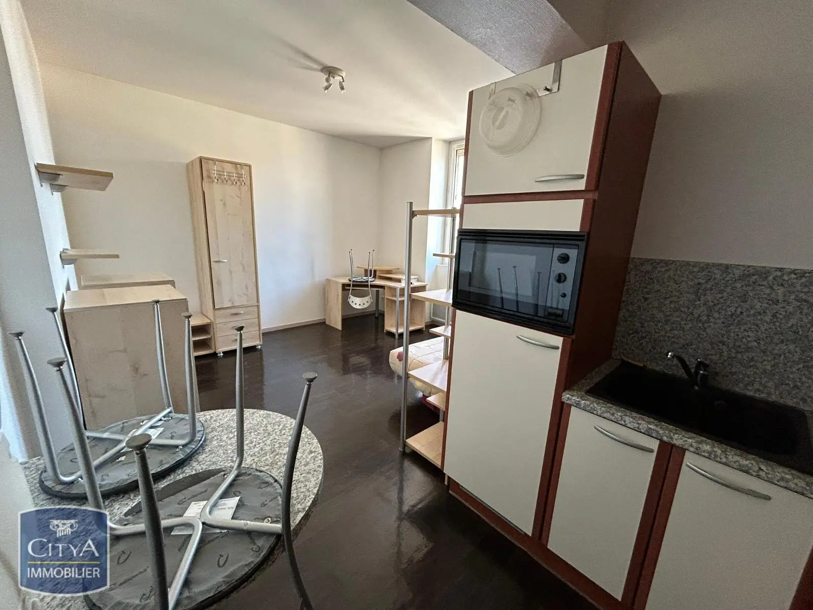 Photo 2 Appartement 1 pièce 24.79m²