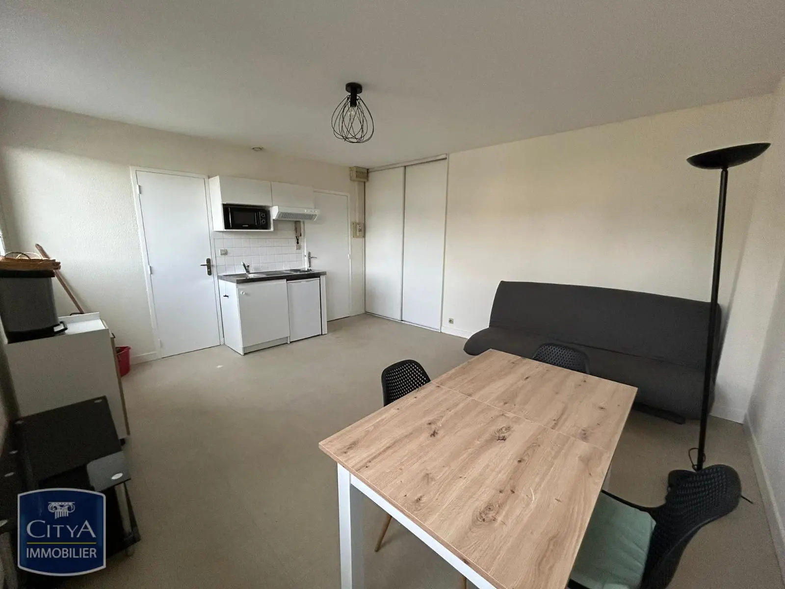 Photo 1 Appartement 1 pièce 23.18m²