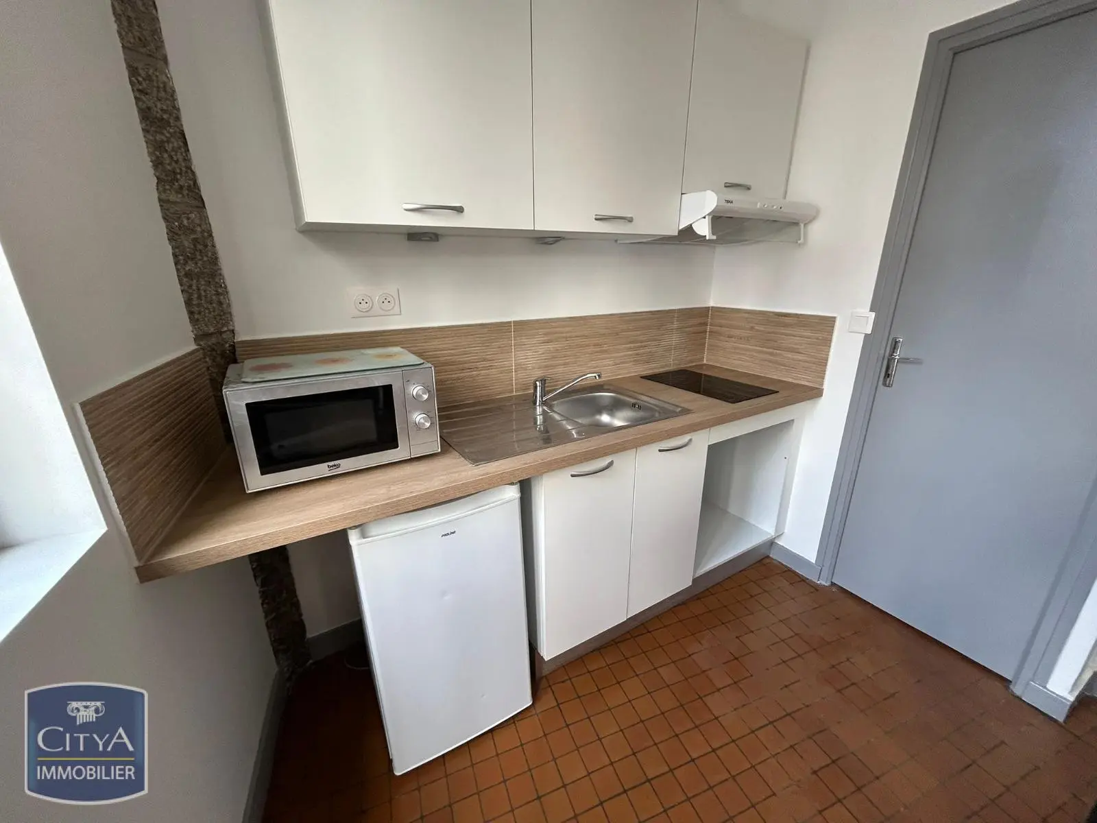 Photo 2 Appartement 1 pièce 22.82m²