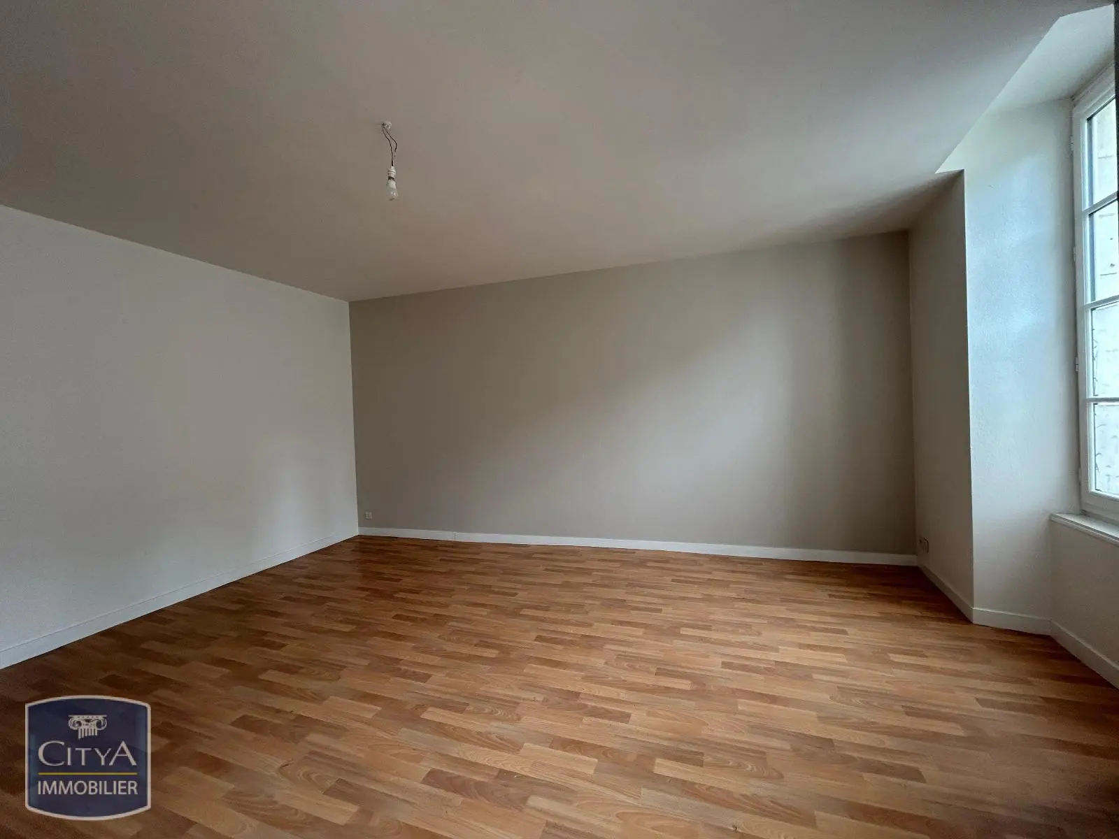 Photo 1 Appartement 2 pièces 59.7m²