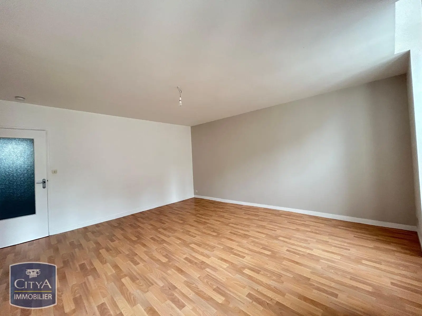 Photo 2 Appartement 2 pièces 59.7m²