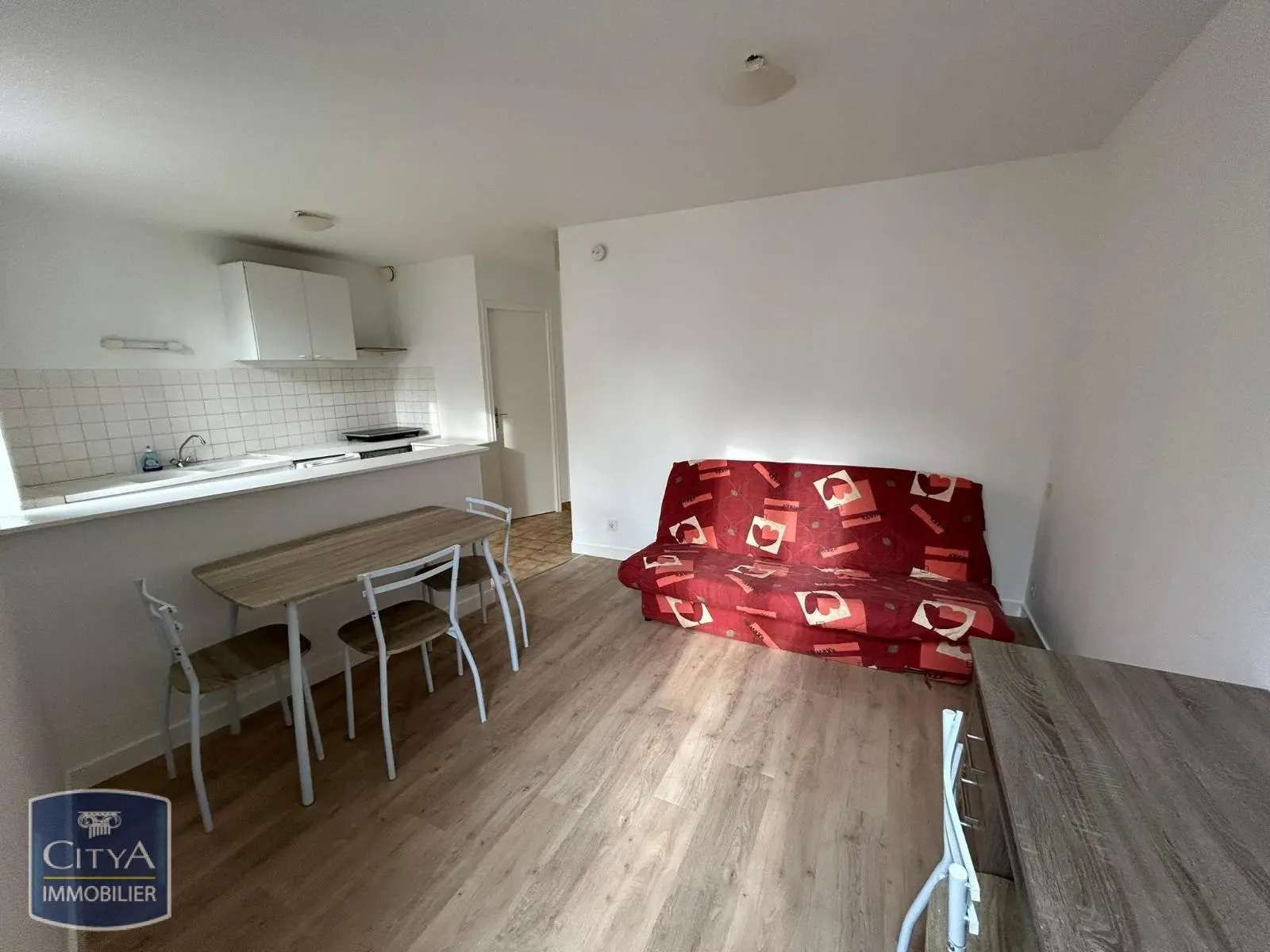 Photo 2 Appartement 1 pièce 24.66m²