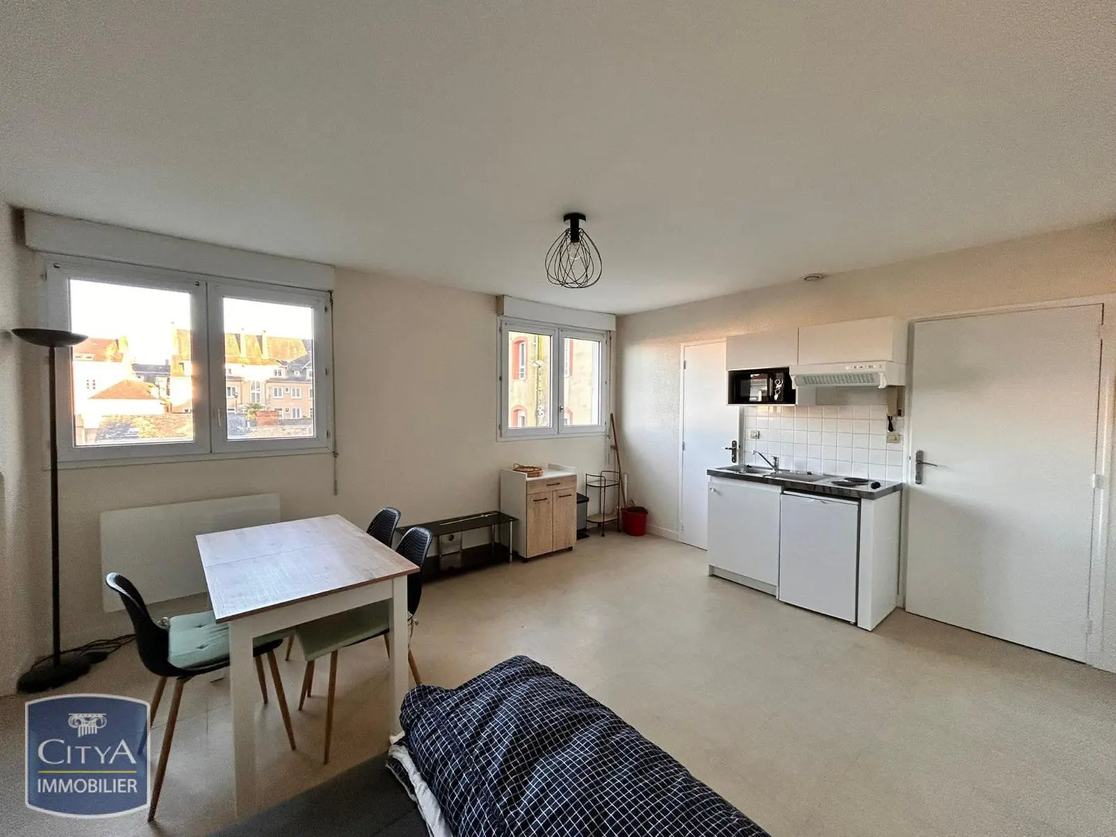 Photo 1 Appartement 1 pièce 23.67m²