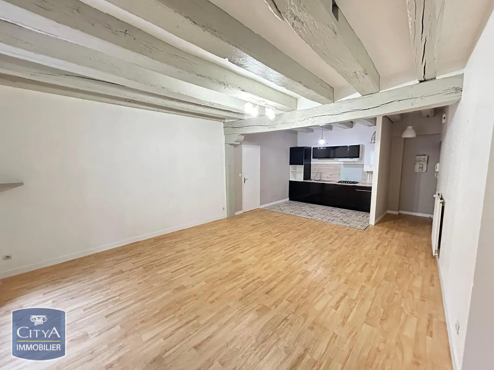 Photo 1 Appartement 2 pièces 58m²
