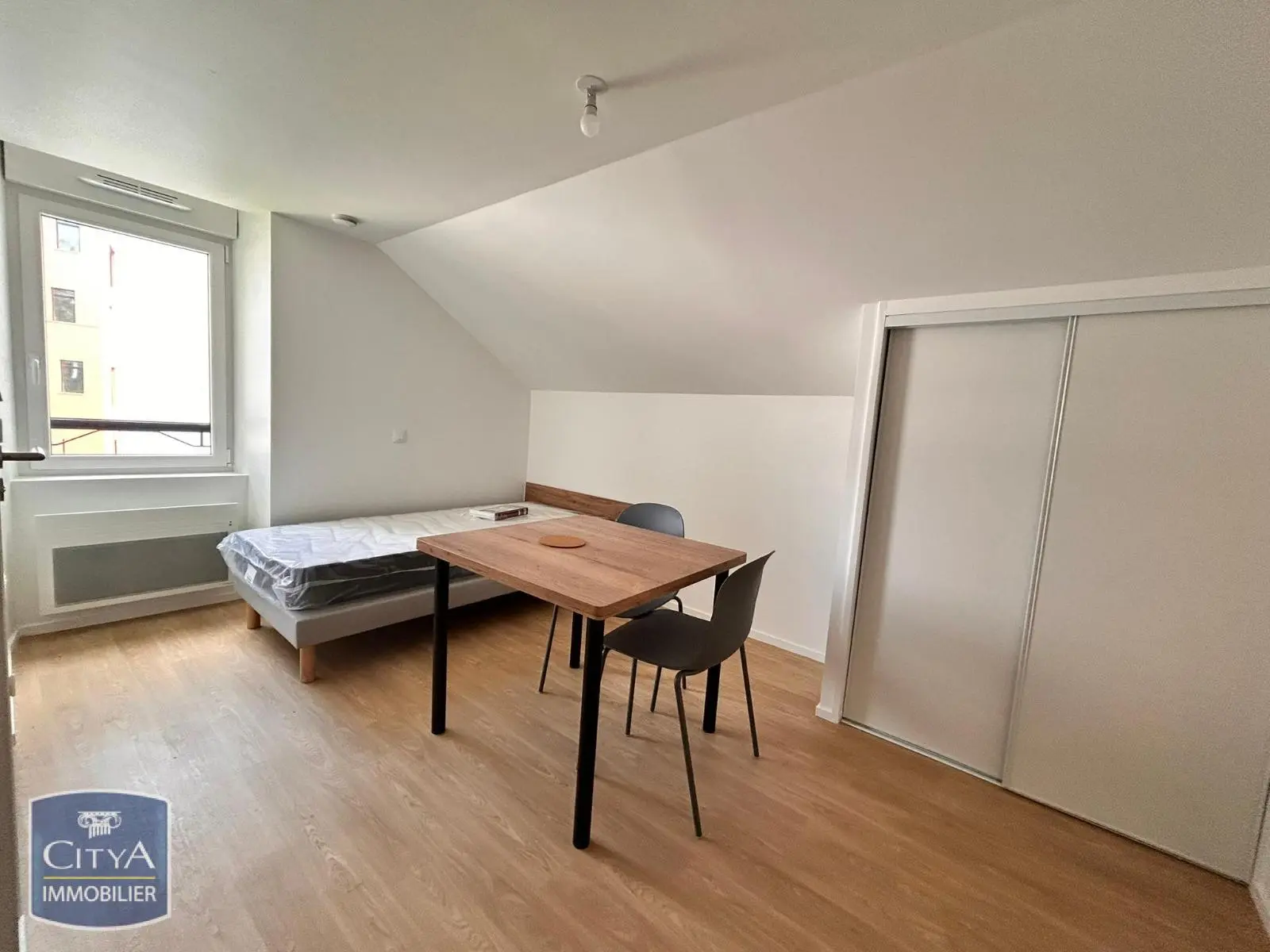 Photo 1 Appartement 1 pièce 15.26m²
