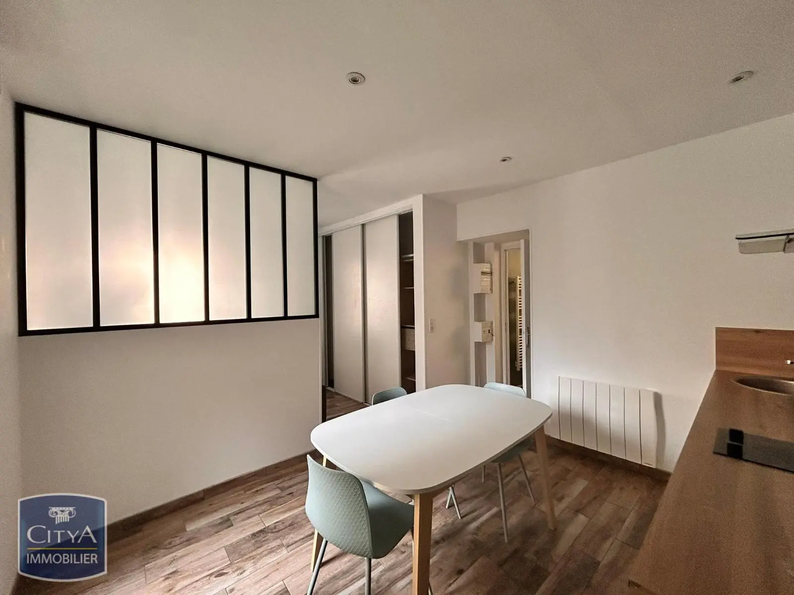 Photo 1 Appartement 1 pièce 27.01m²