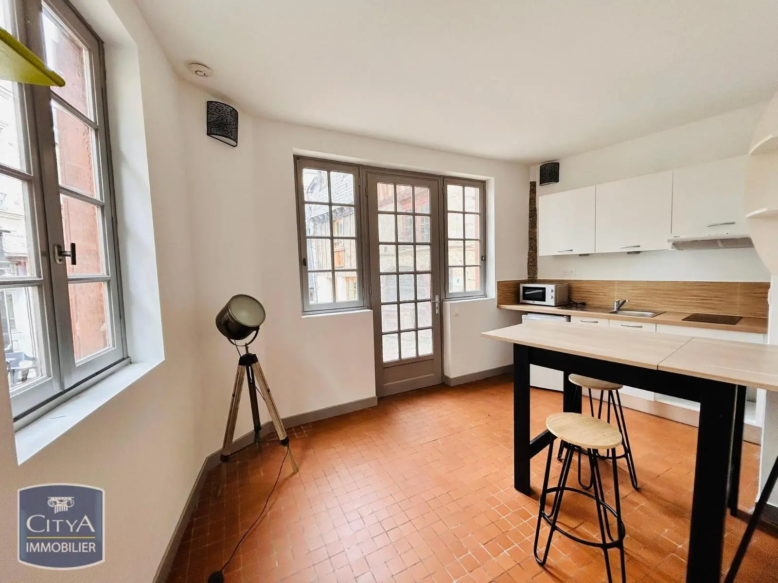Photo 1 Appartement 1 pièce 22.82m²