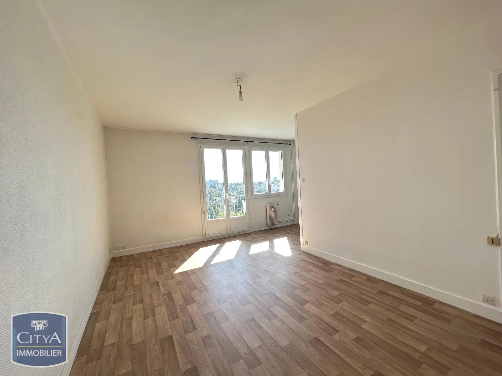 Photo 2 Appartement 1 pièce 28.43m²