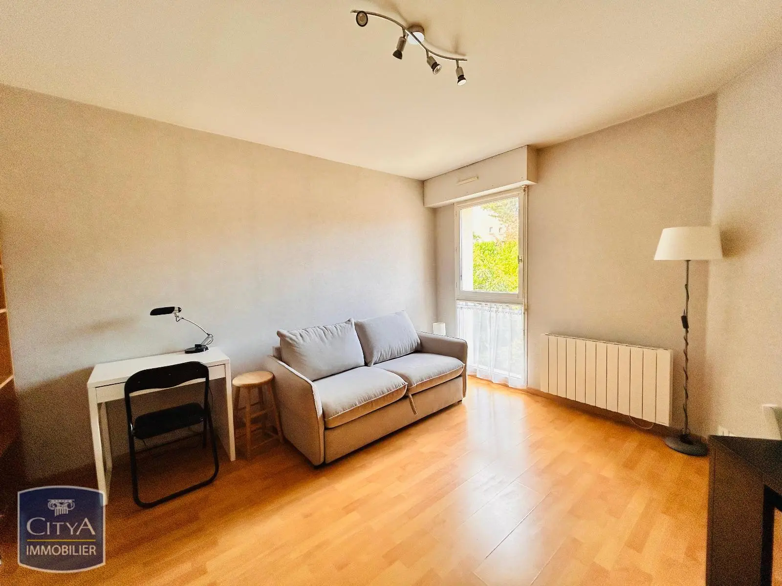 Photo 1 Appartement 1 pièce 24.8m²