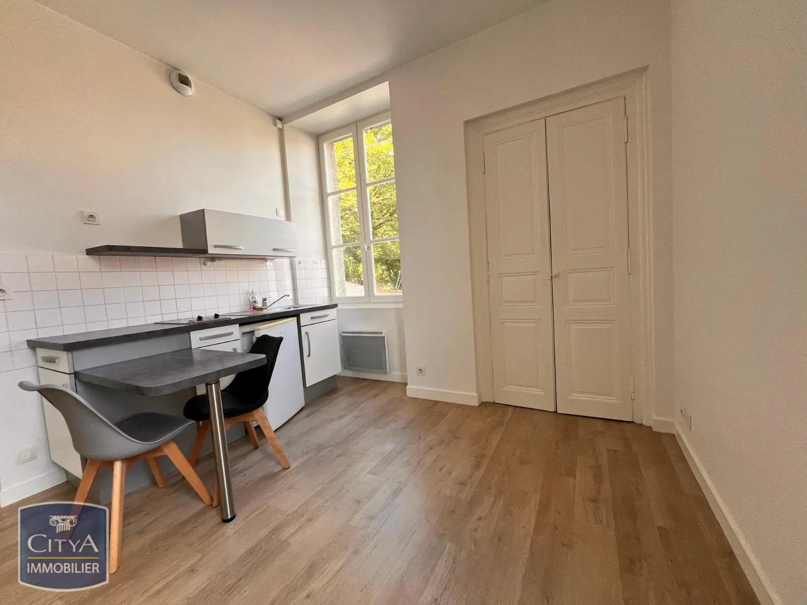 Photo 2 Appartement 1 pièce 25.89m²