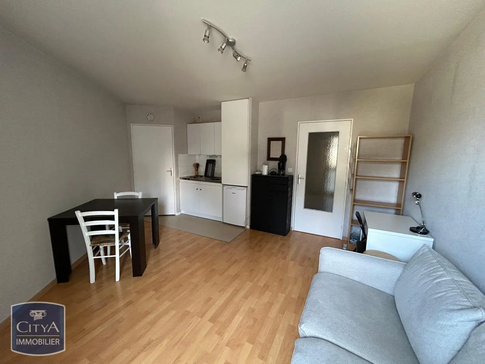 Photo 3 Appartement 1 pièce 24.8m²