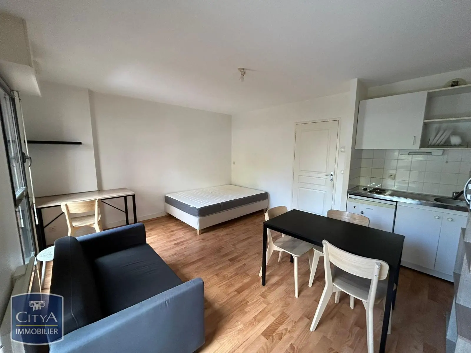 Photo 1 Appartement 1 pièce 27.66m²