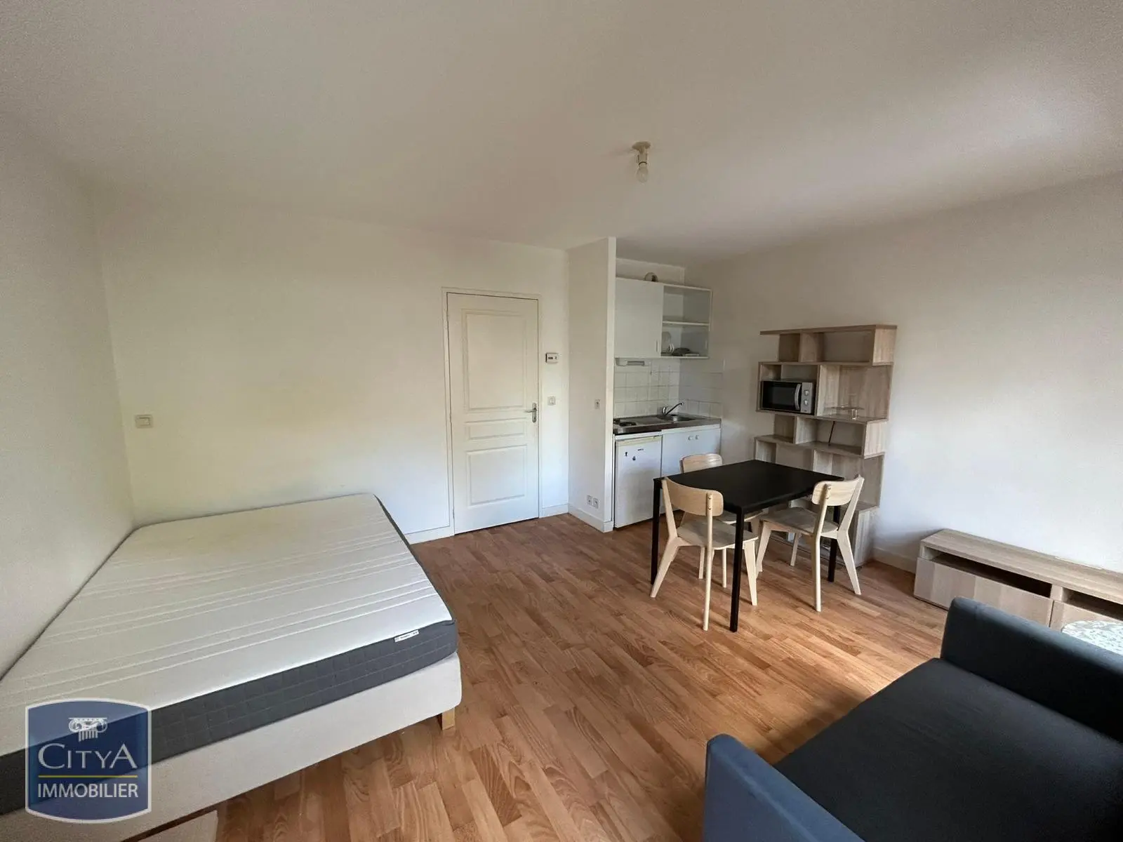 Photo 3 Appartement 1 pièce 27.66m²