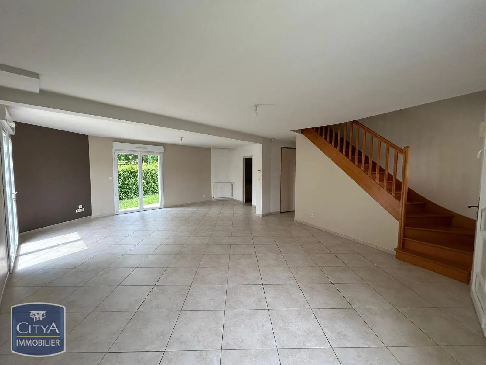 Photo 2 Maison 7 pièces 181.58m²