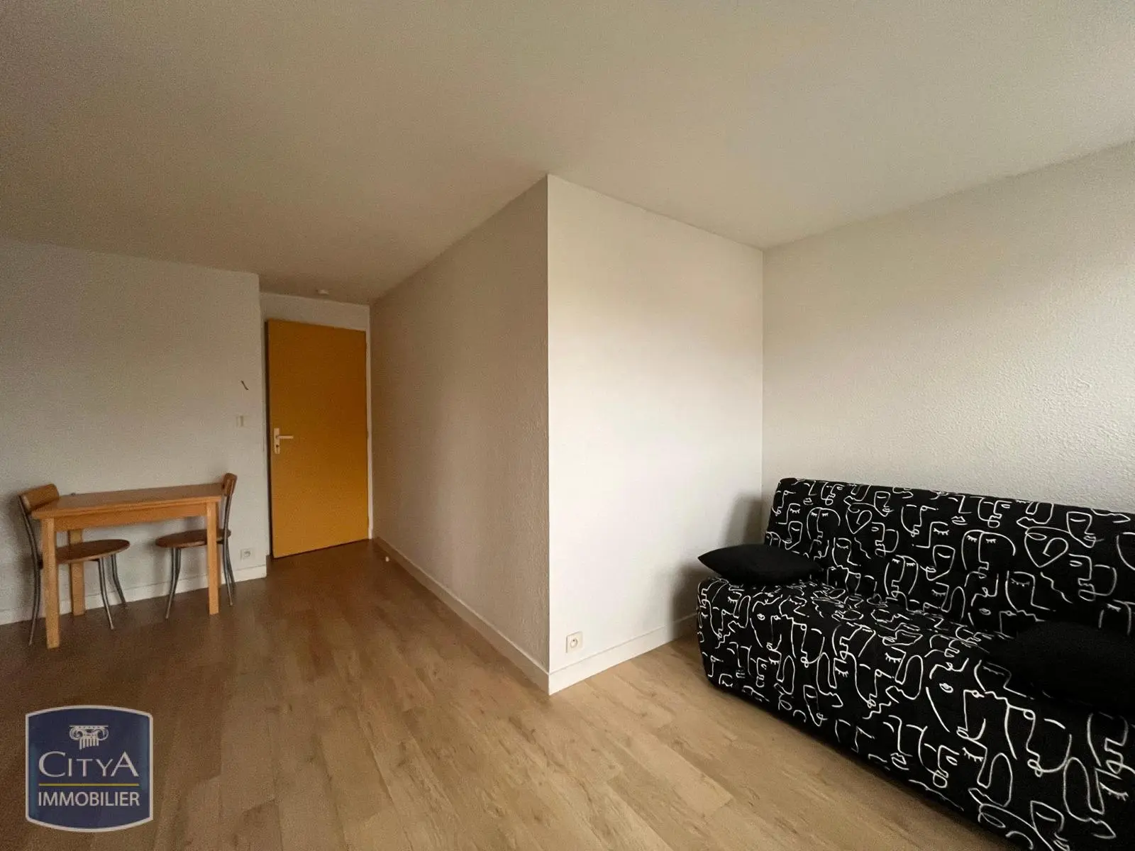 Photo 2 Appartement 1 pièce 21.69m²