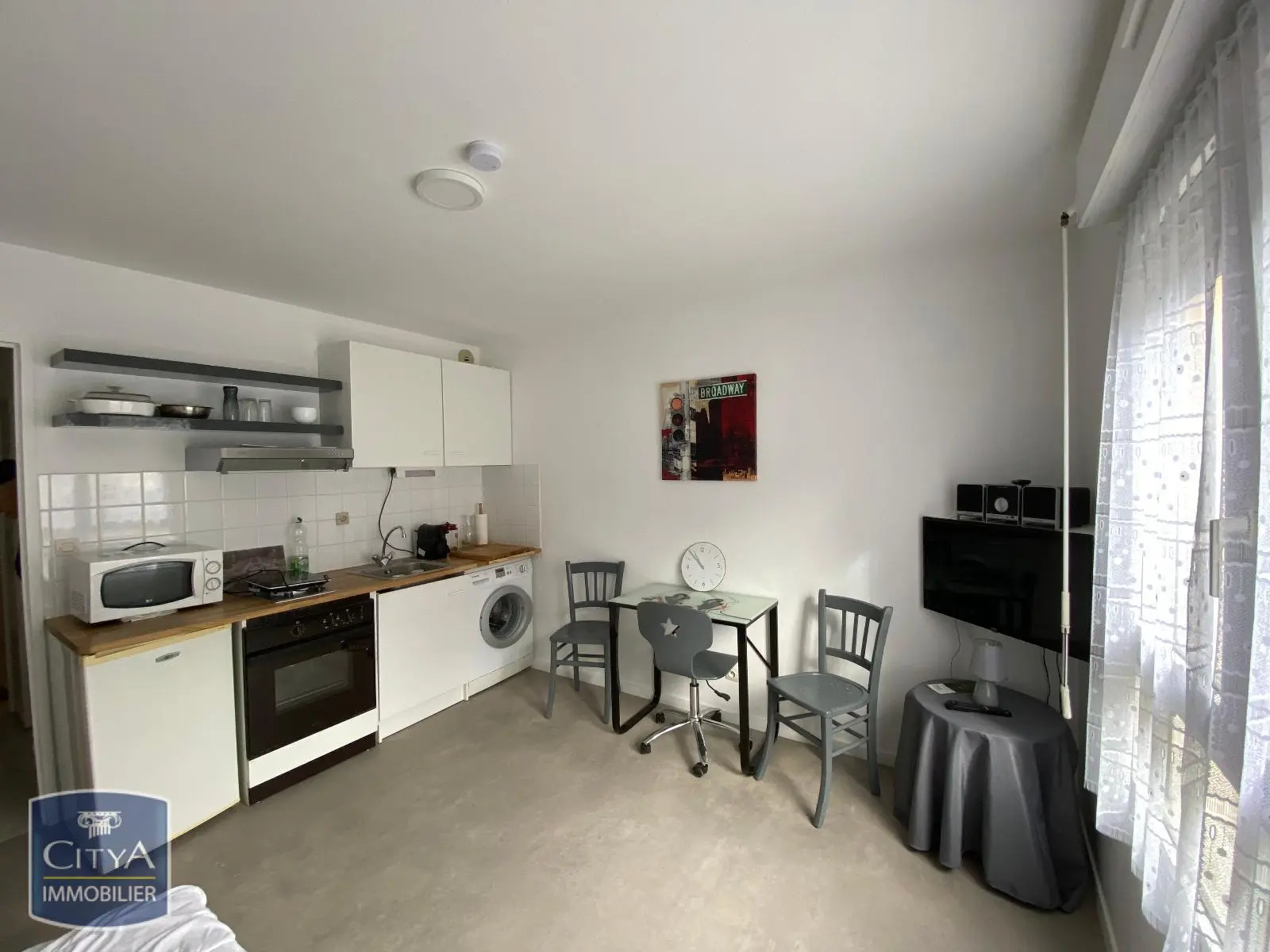 Photo 1 Appartement 1 pièce 19.87m²