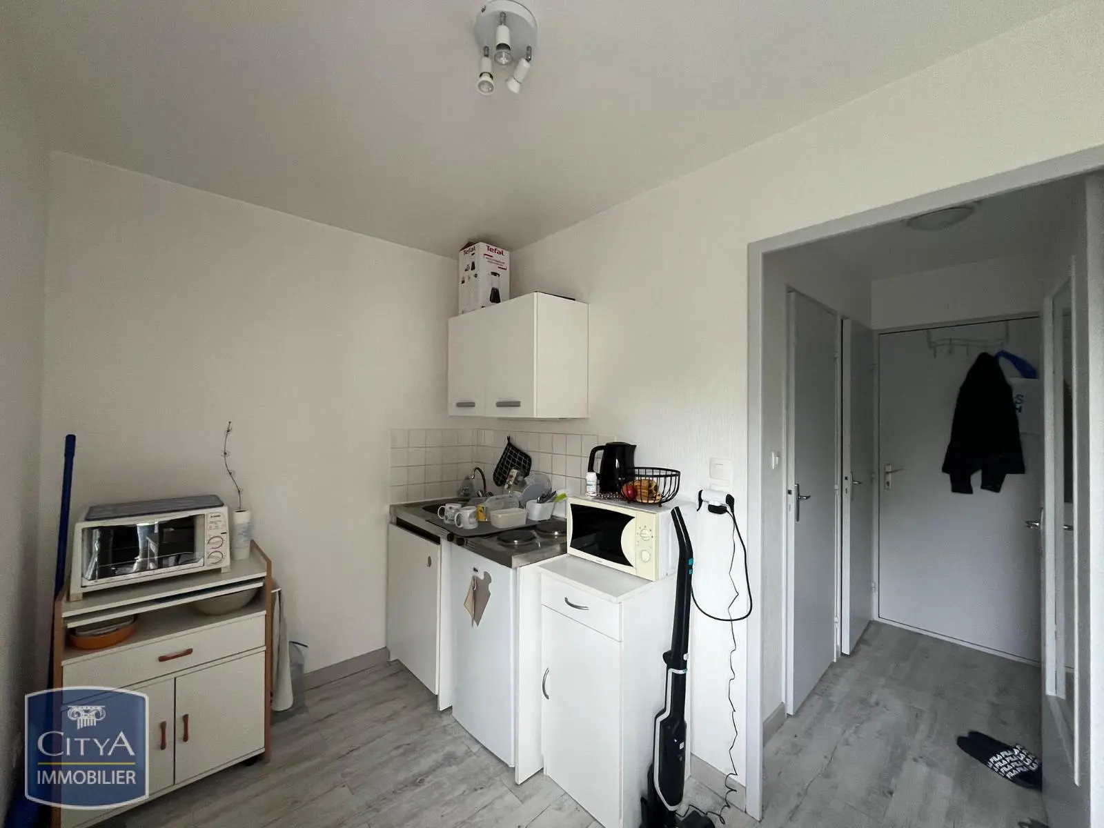 Photo 2 Appartement 1 pièce 19.24m²