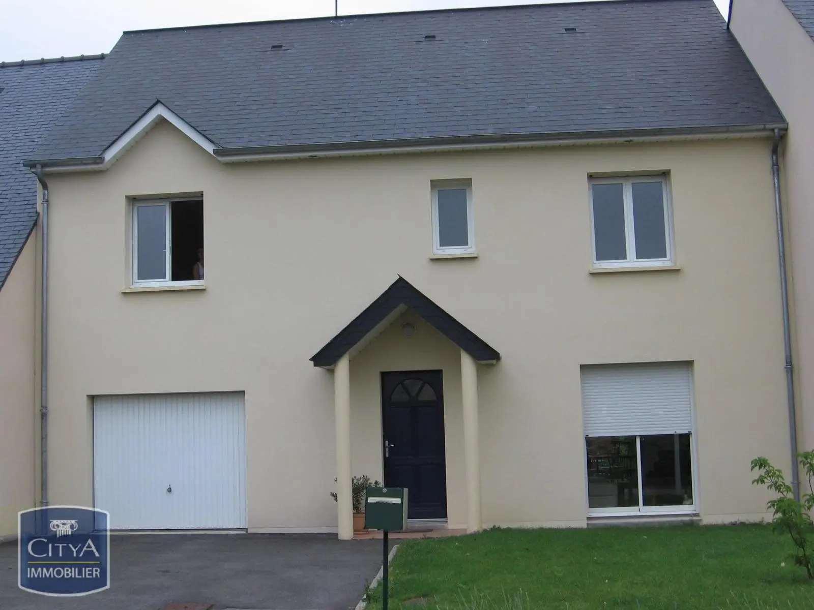 Photo 1 Maison 6 pièces 110.21m²