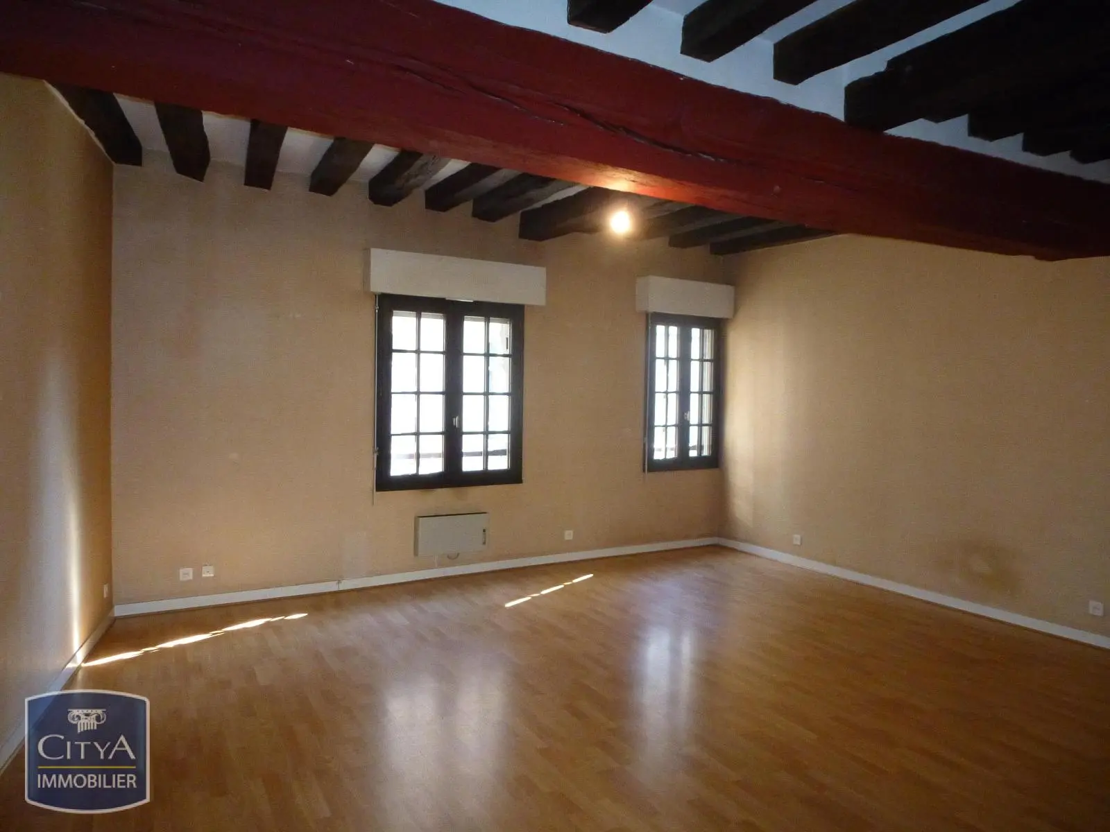 Photo 1 Appartement 1 pièce 50.2m²