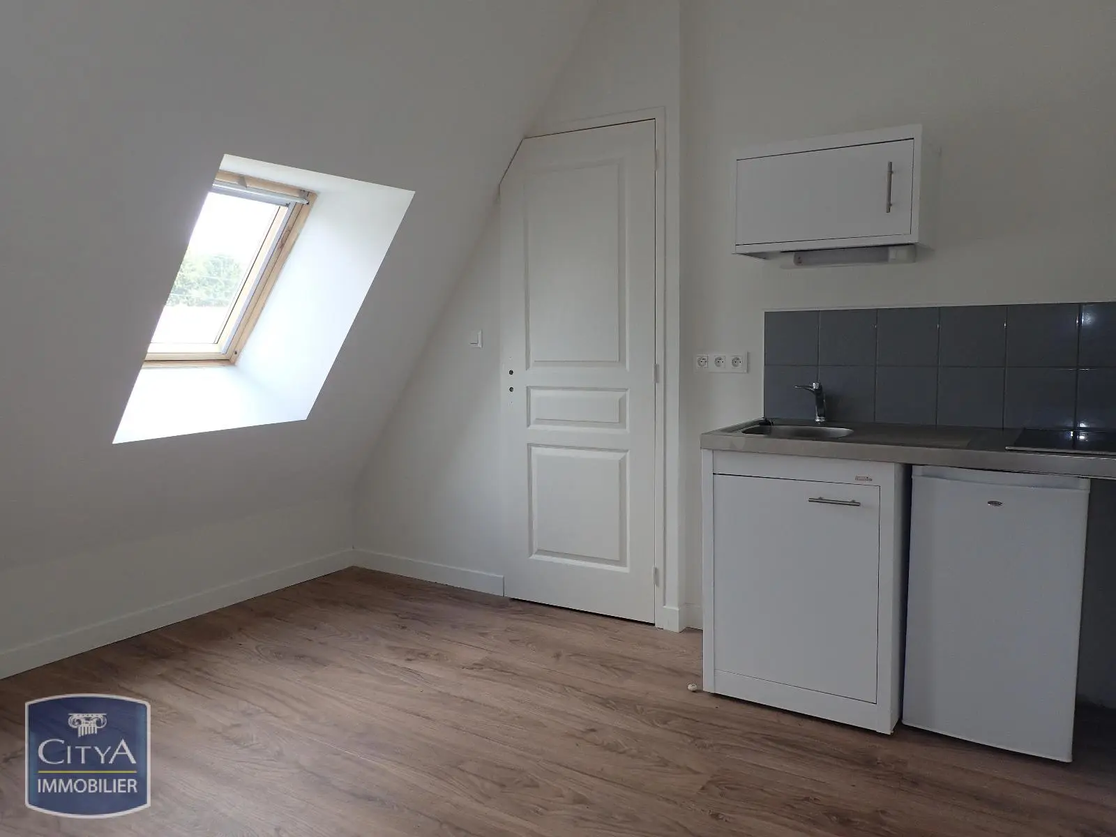 Photo 1 Appartement 1 pièce 11.66m²
