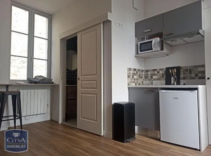 Photo 1 Appartement 1 pièce 16.94m²