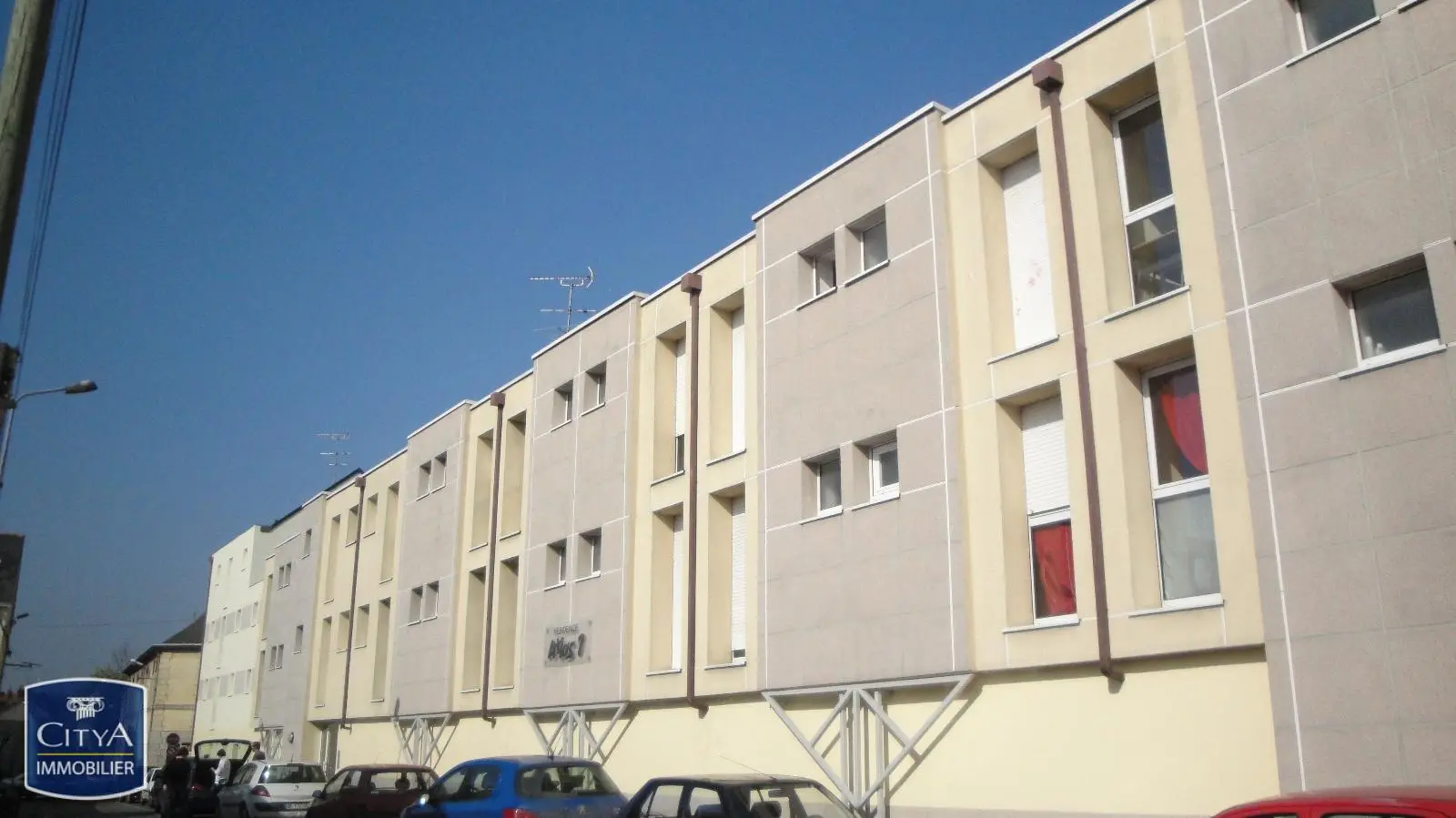 Photo 1 Parking
