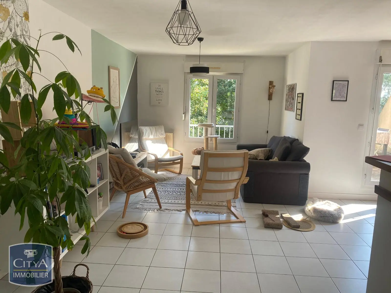 Photo 1 Appartement 5 pièces 84.4m²