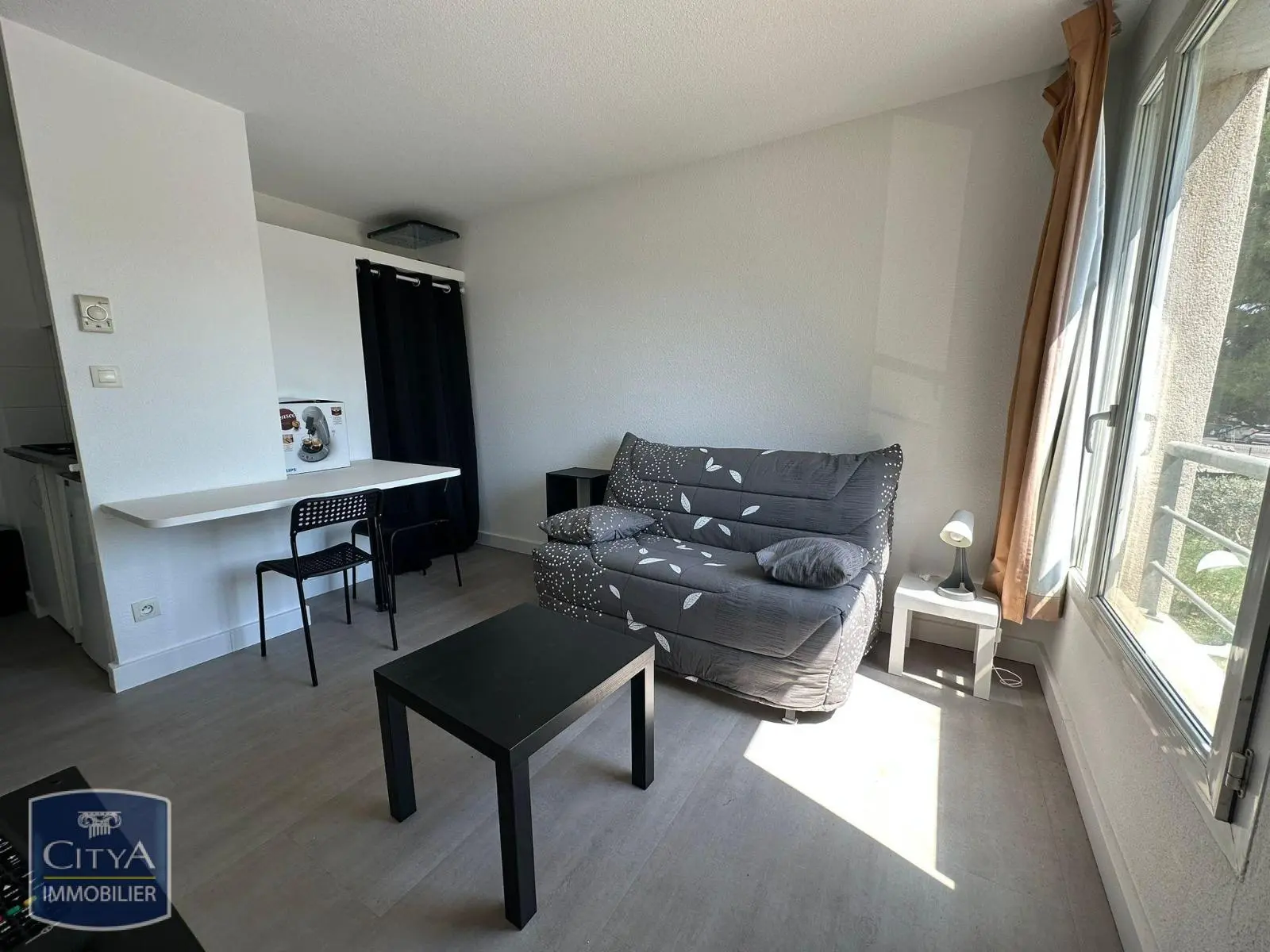 Photo 1 Appartement 1 pièce 17.7m²