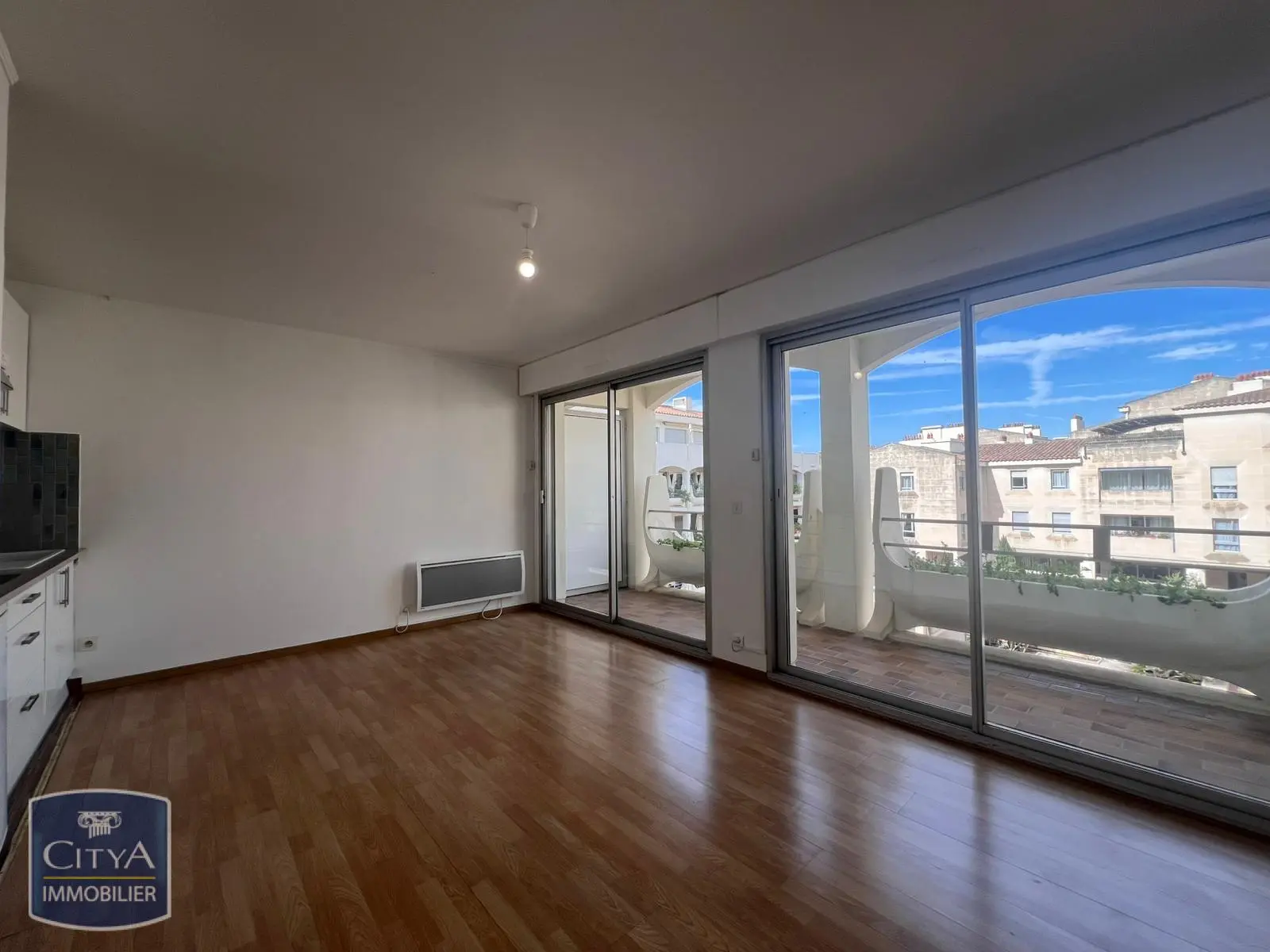 Photo 1 Appartement 1 pièce 24.74m²