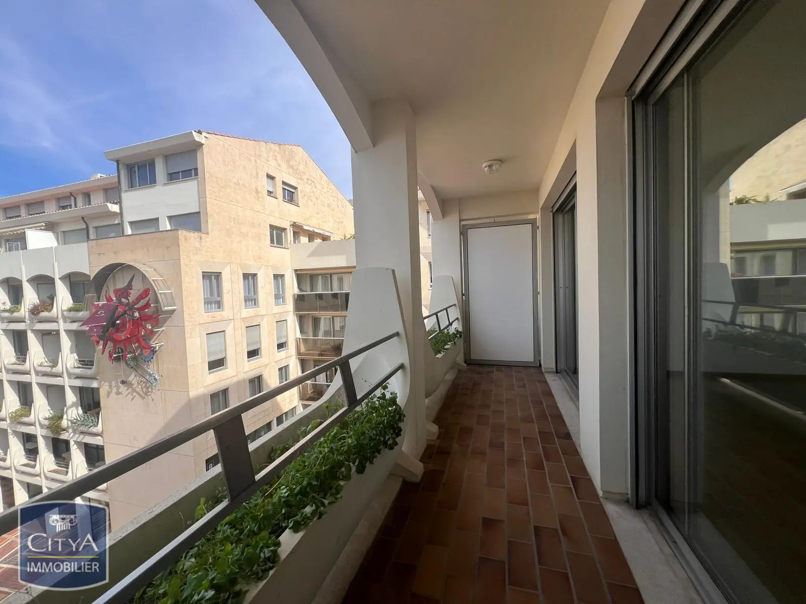 Photo 2 Appartement 1 pièce 24.74m²