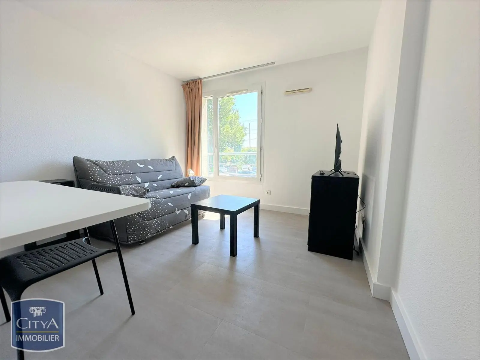 Photo 1 Appartement 1 pièce 17.7m²