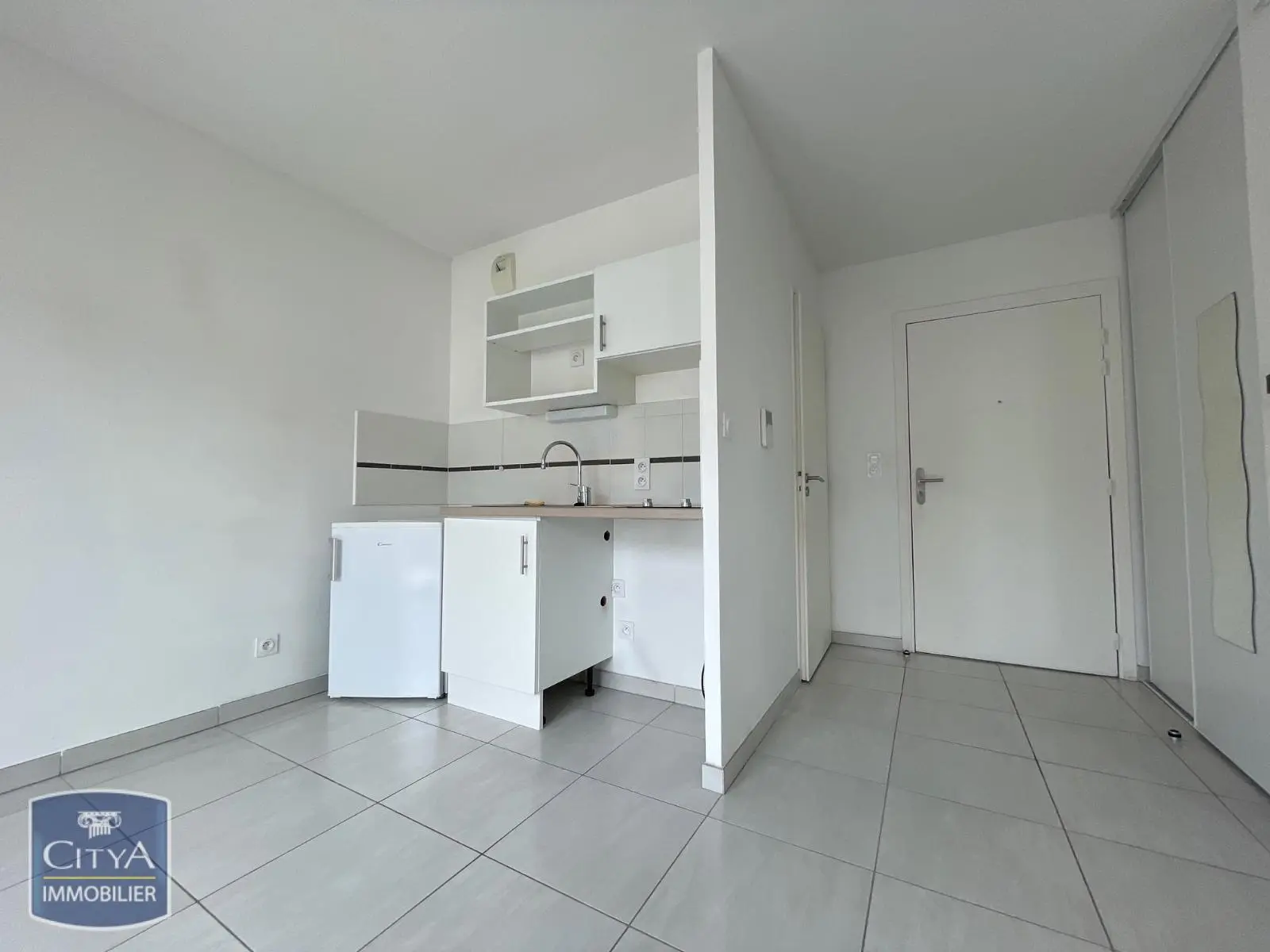 Photo 3 Appartement 1 pièce 29.76m²