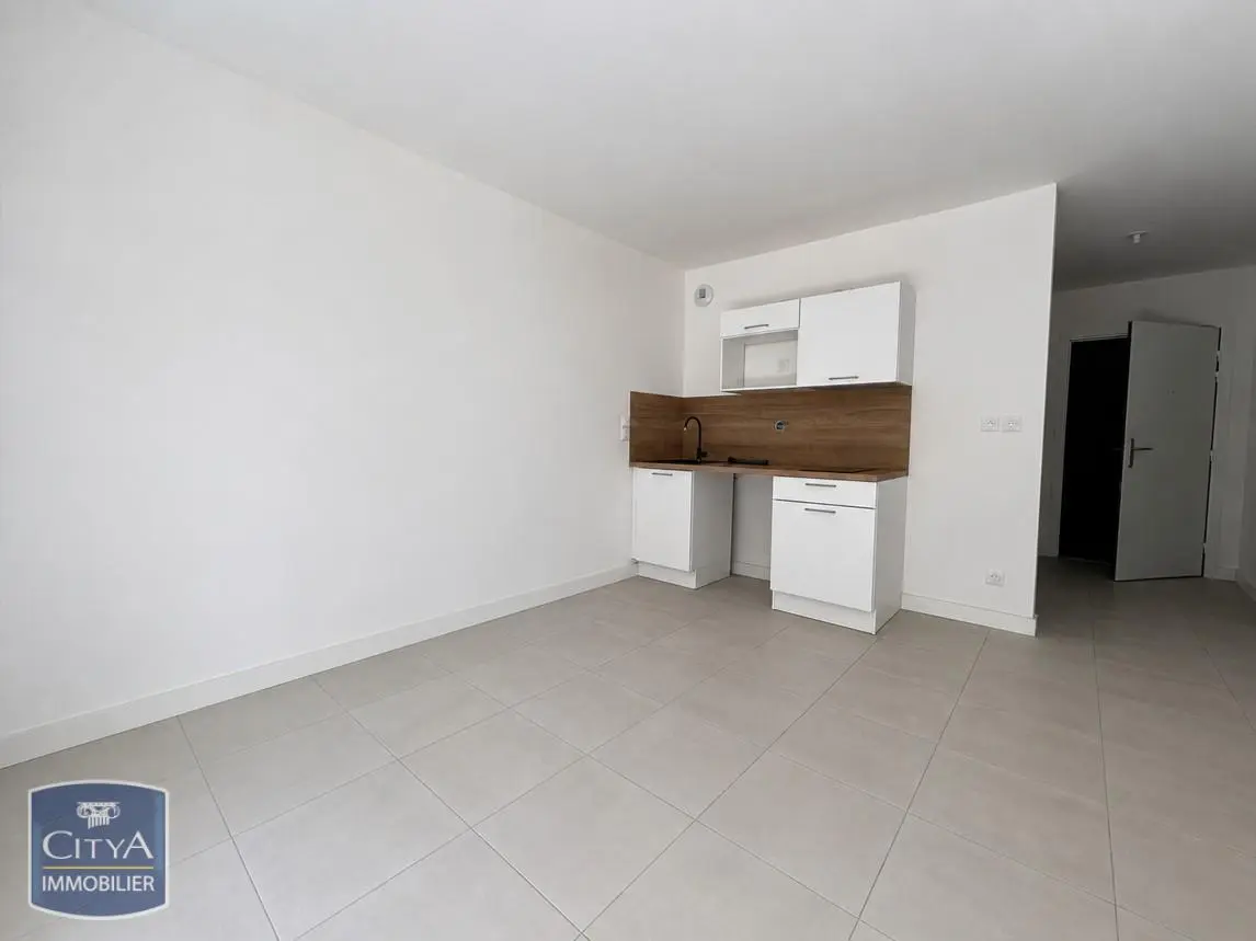 Photo 1 Appartement 1 pièce 27m²