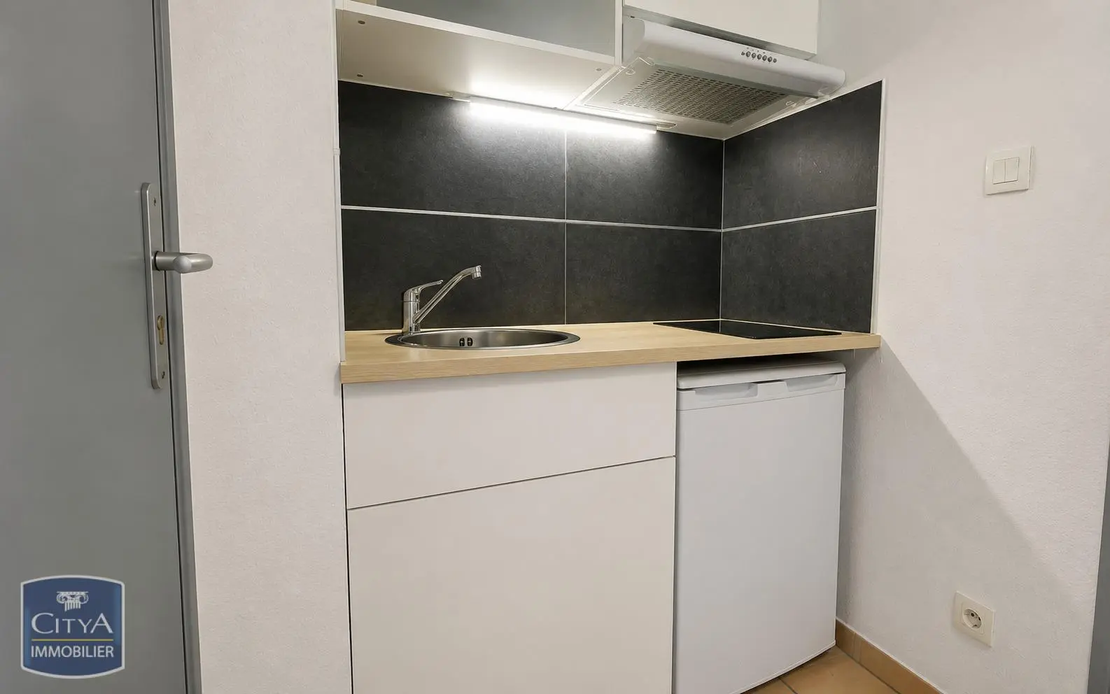Photo 3 Appartement 1 pièce 17.97m²