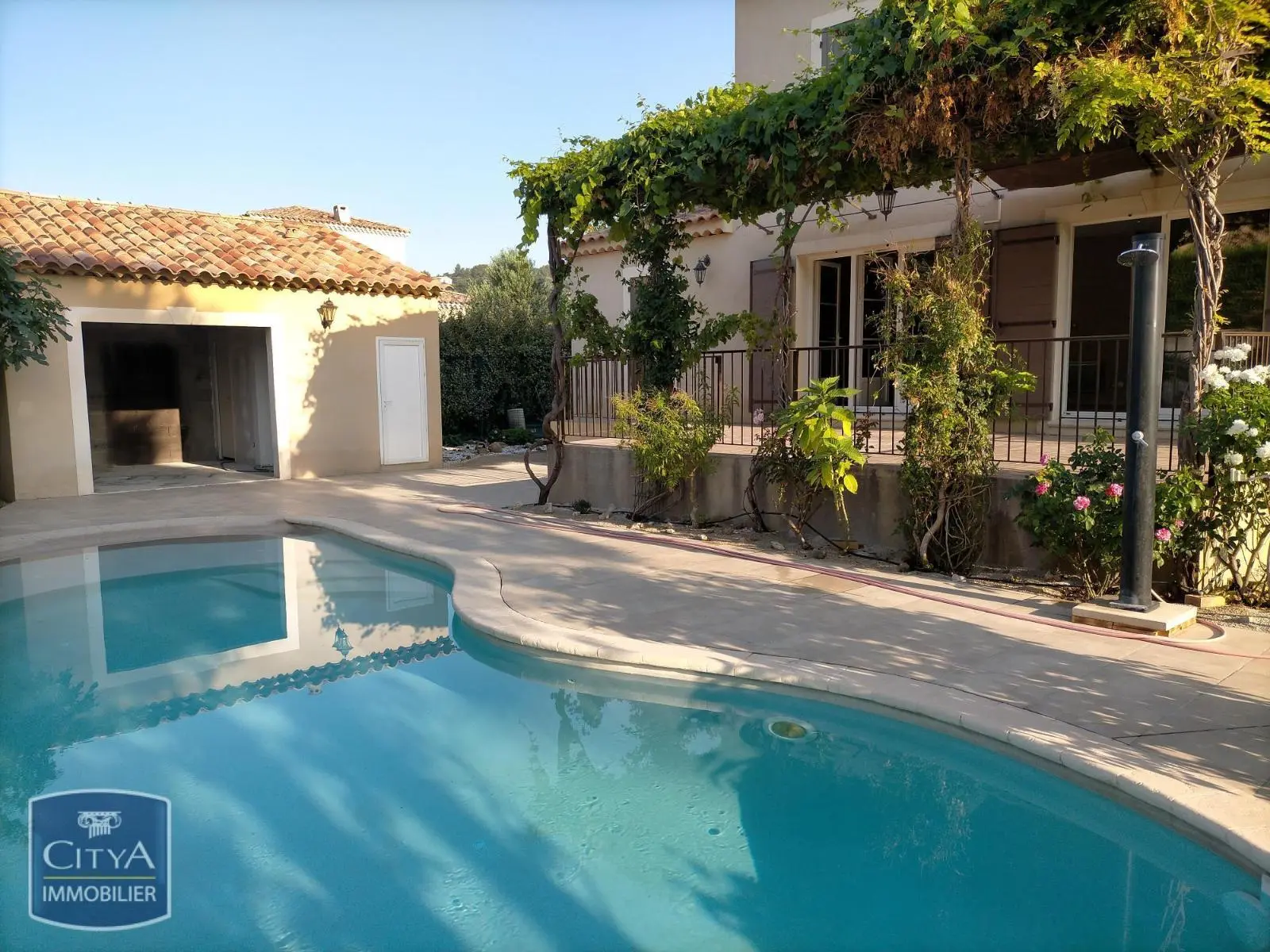 Photo 0 maison Sauveterre