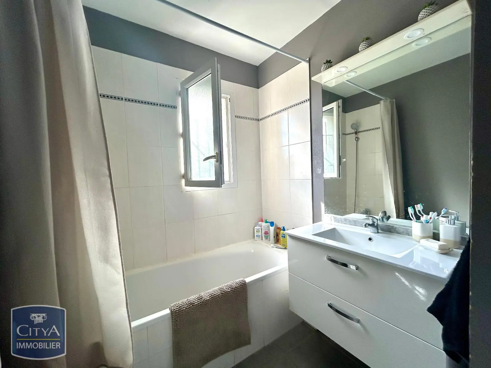 Photo 11 Appartement 4 pièces 74.08m²