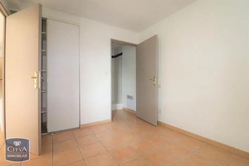 A LOUER - T2 Avignon avec parking