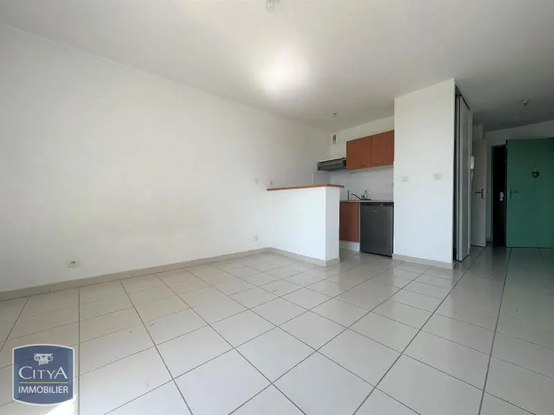 Photo 1 Appartement 1 pièce 24.38m²