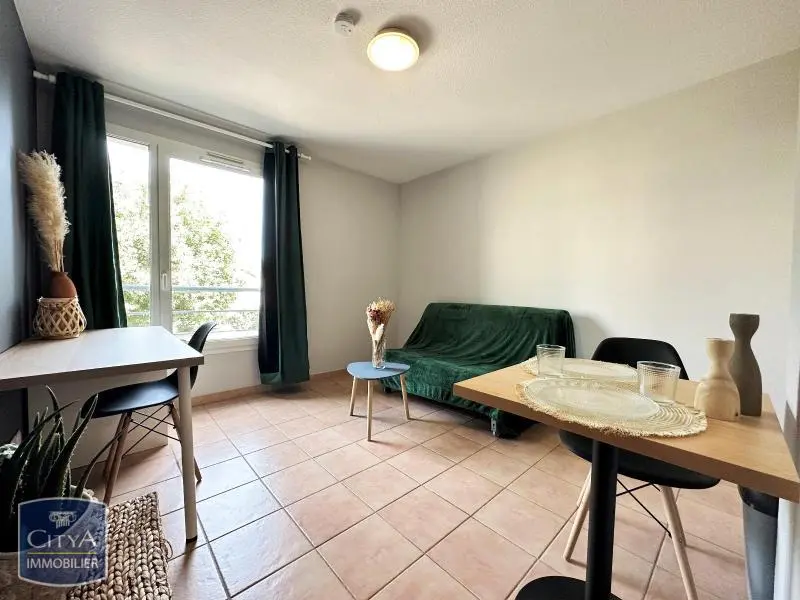Photo 1 Appartement 1 pièce 18m²