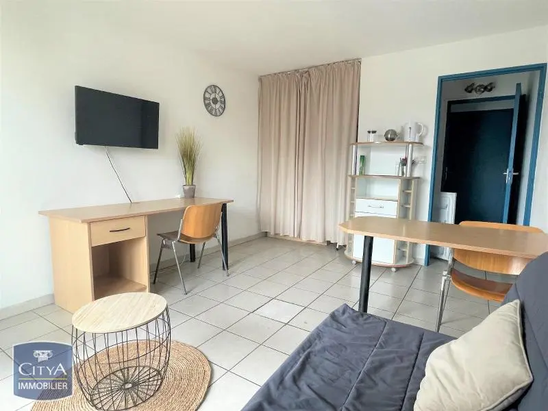 Photo 1 Appartement 1 pièce 20.67m²