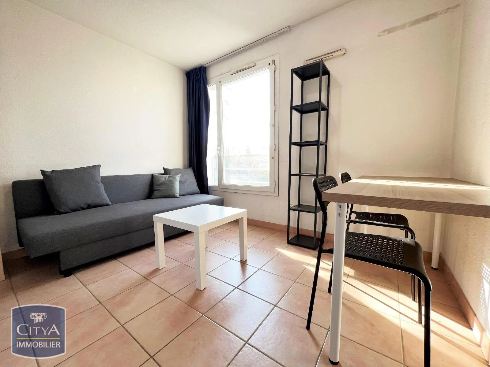 Photo 1 Appartement 1 pièce 16.75m²