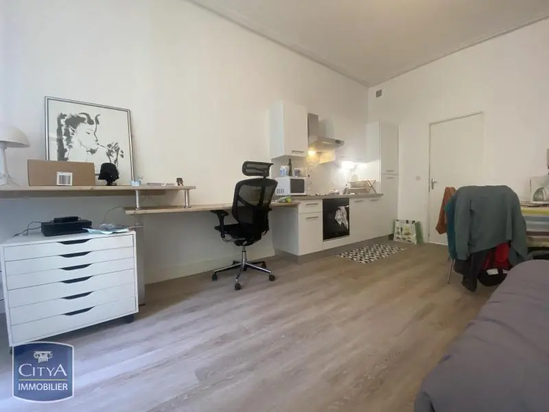 Photo 2 Appartement 1 pièce 29.58m²