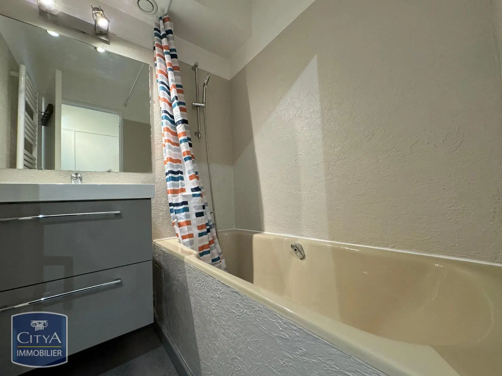 Photo 6 Appartement 1 pièce 27.85m²