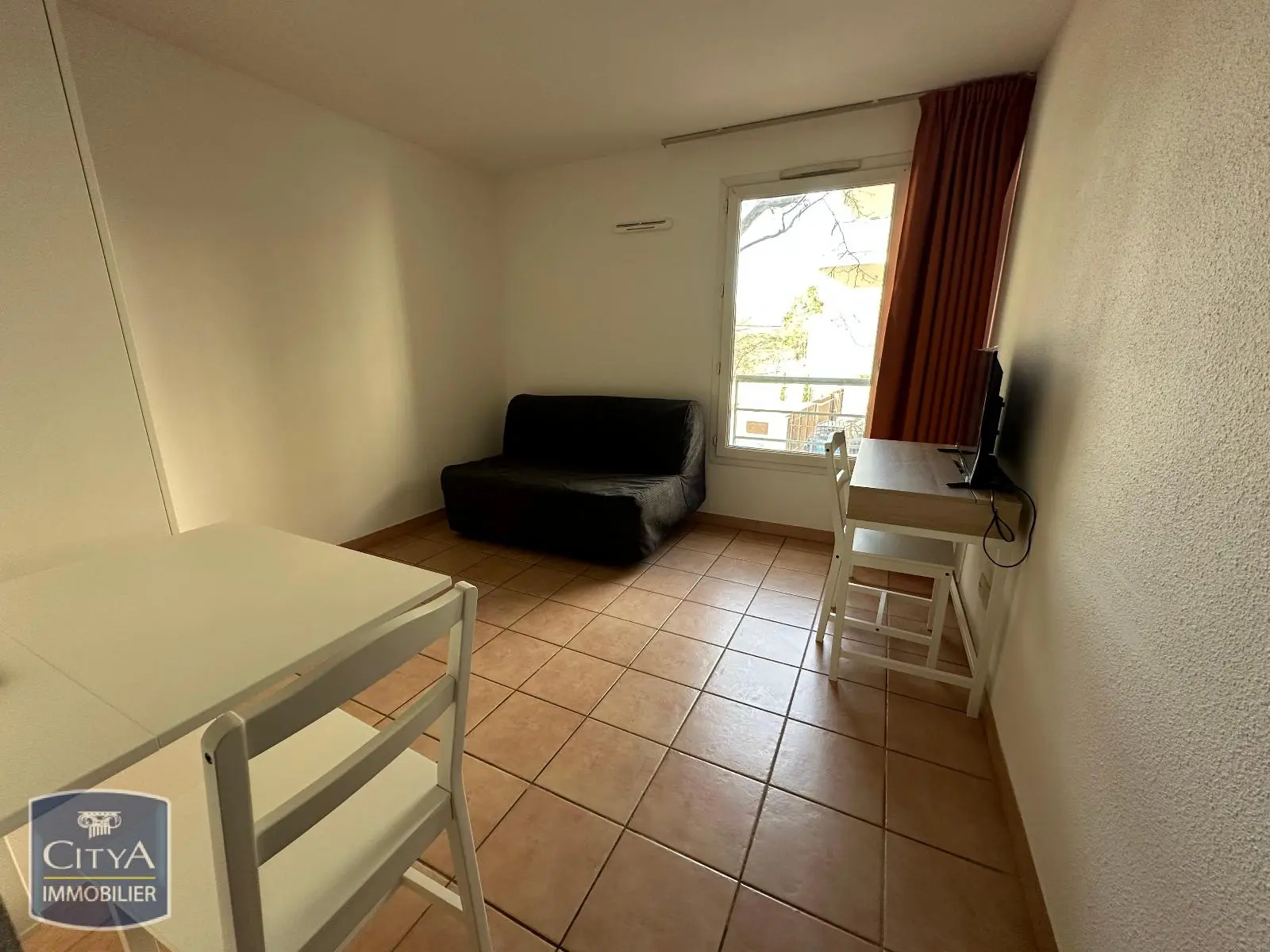 Photo 1 Appartement 1 pièce 17.79m²