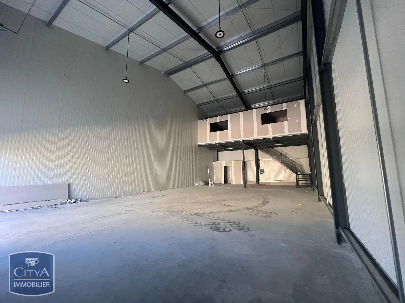 Photo 1 Local Commercial 200m²