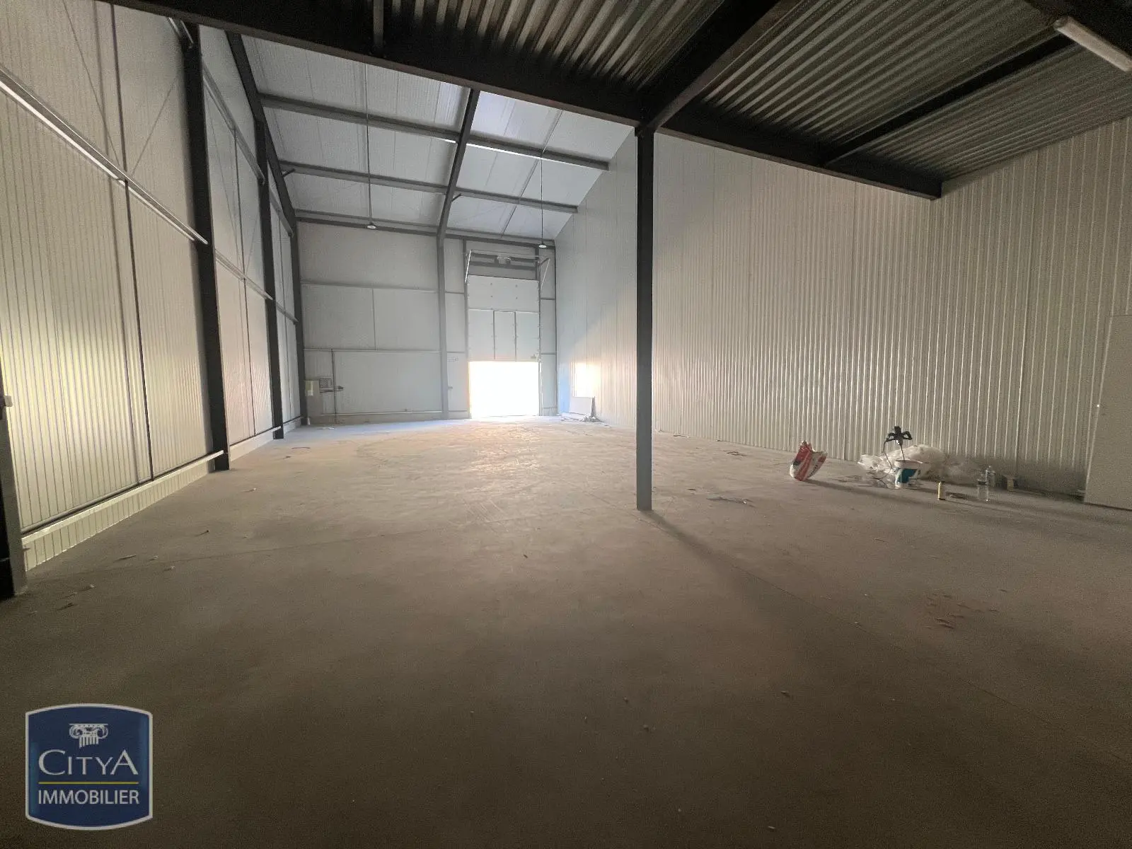 Photo 1 Local Commercial 250m²