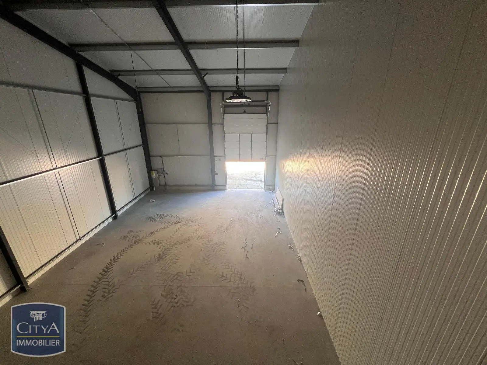 Photo 1 Local Commercial 250m²