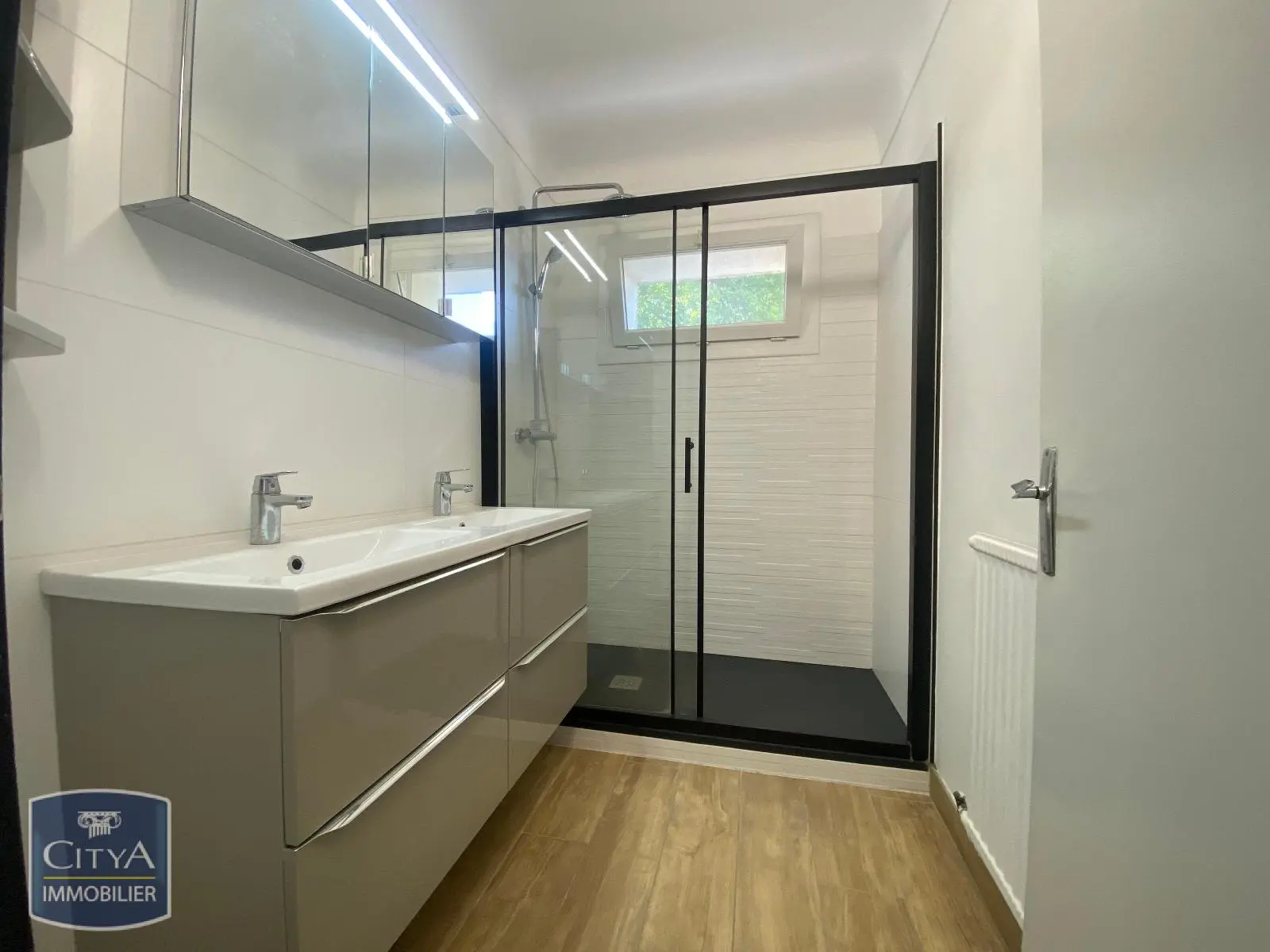 Photo 15 Appartement 4 pièces 91.49m²