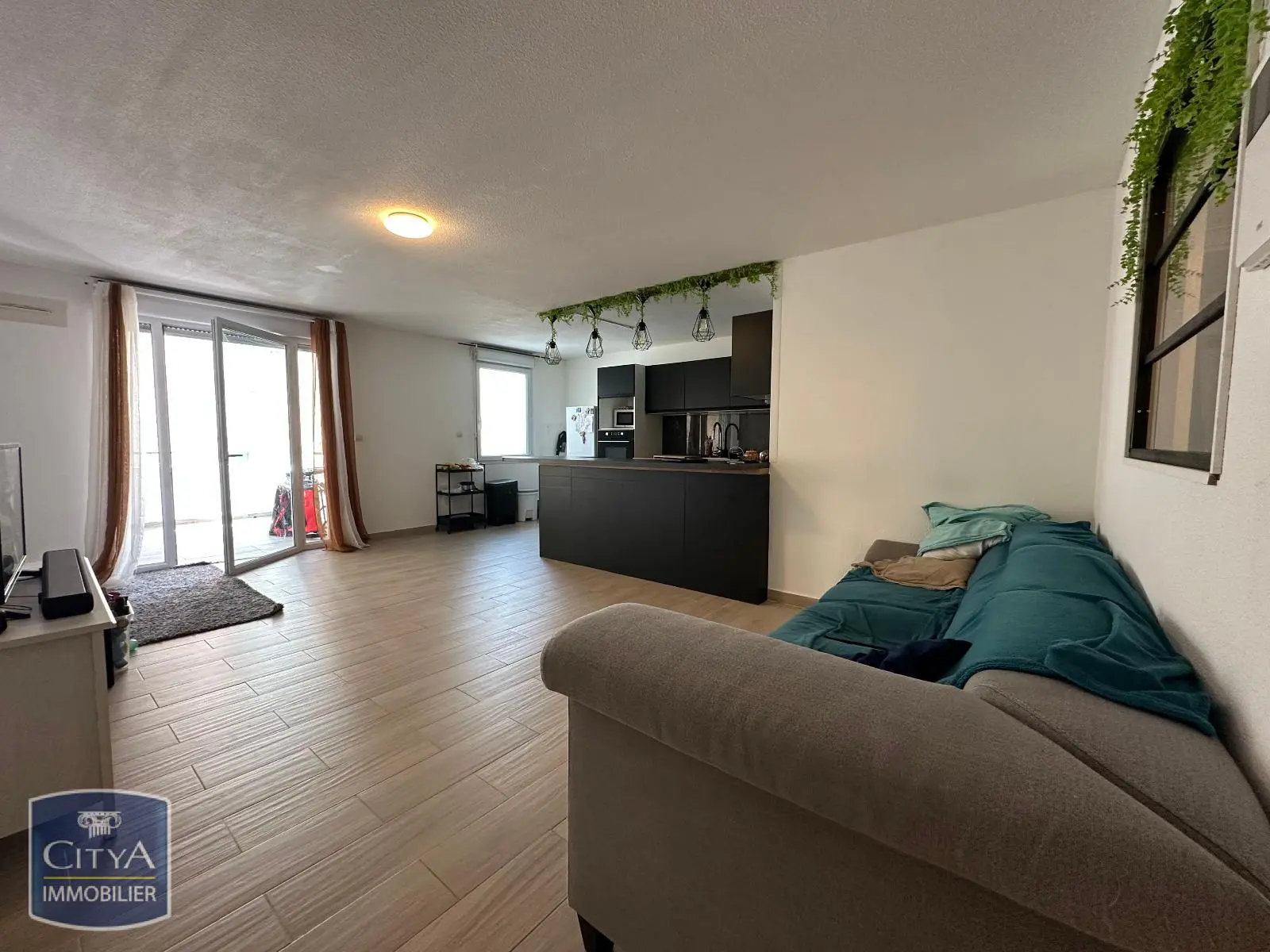 Photo 1 Appartement 4 pièces 77.7m²