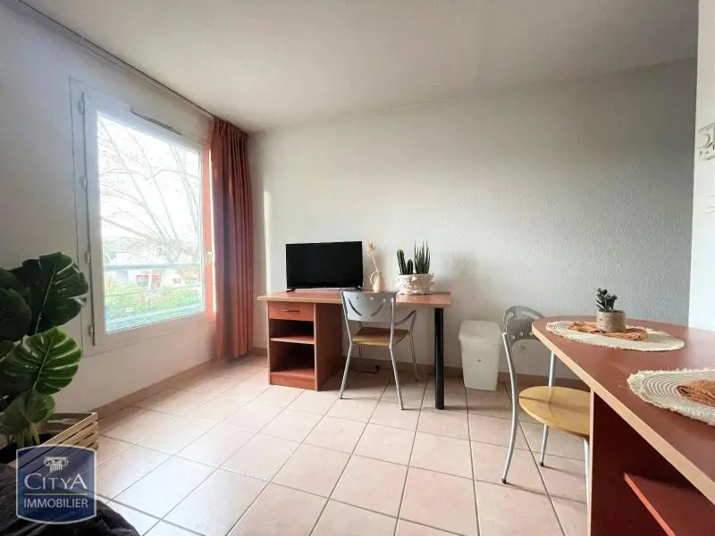 Photo 2 Appartement 1 pièce 17.79m²